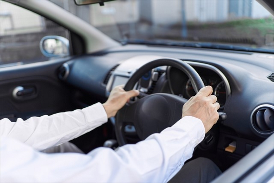 重要なドライビングポジション！運転前の準備も大切